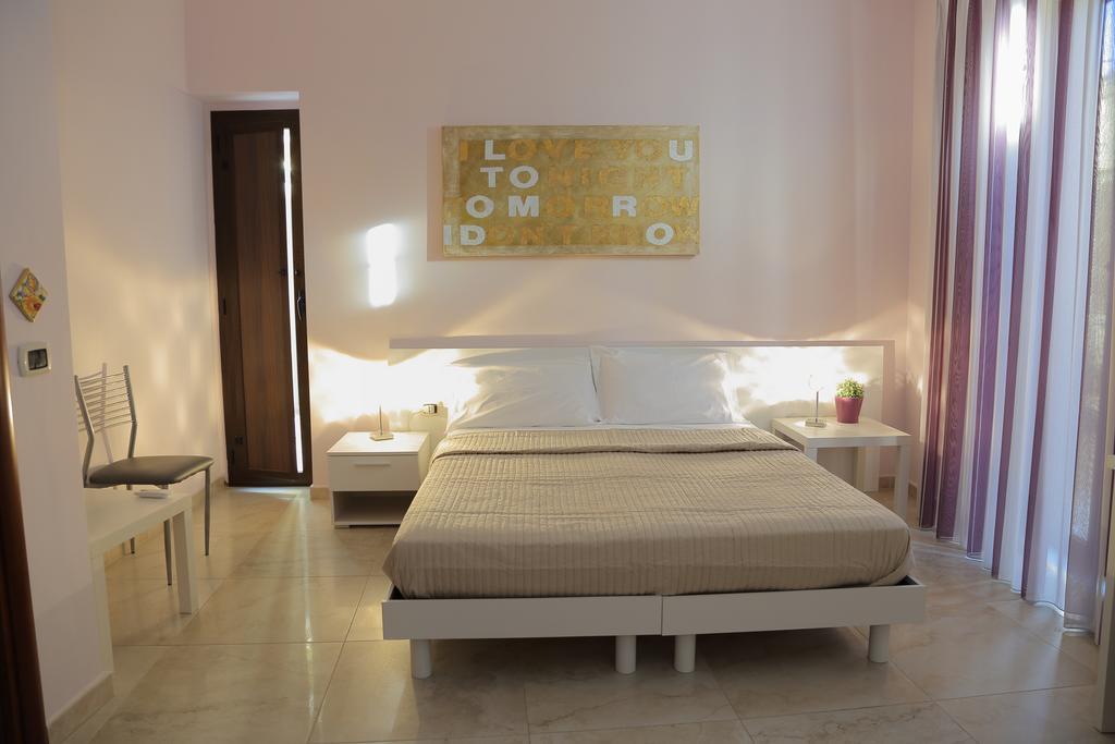 Four Rooms Агридженто Экстерьер фото