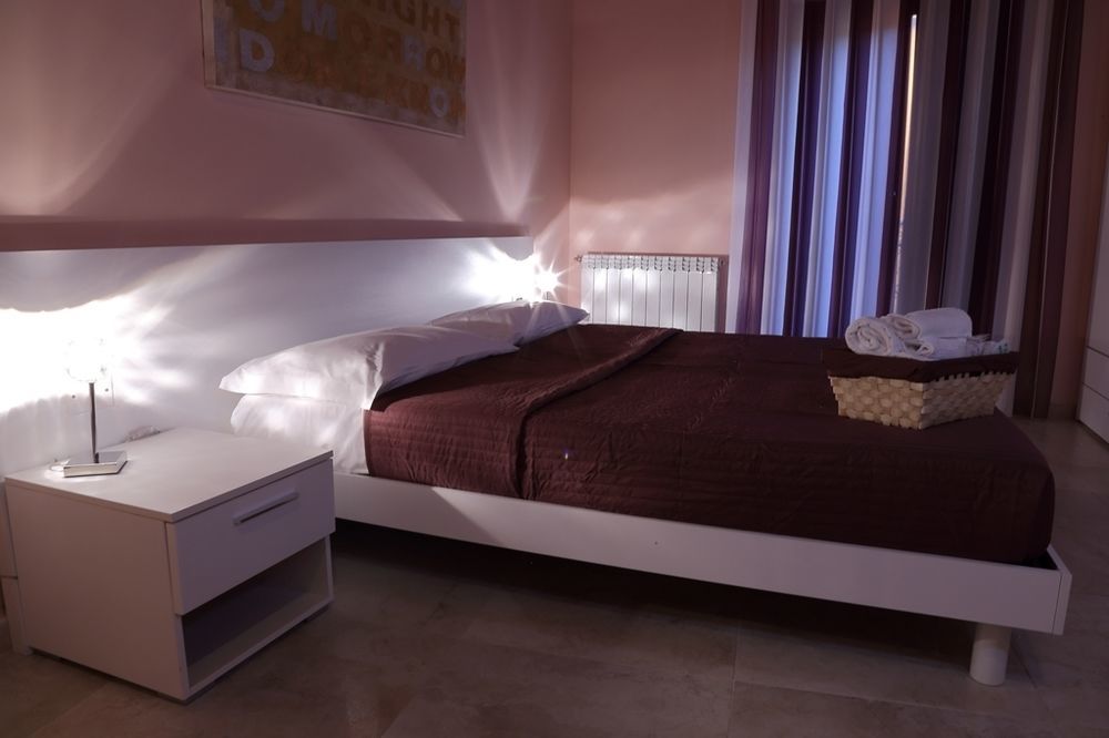 Four Rooms Агридженто Экстерьер фото